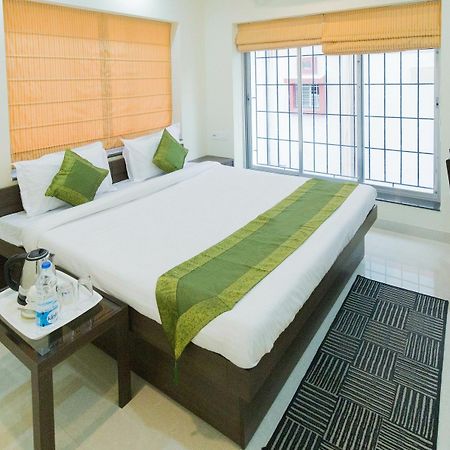 Treebo Trend Newtown Classic Kolkata Bagian luar foto