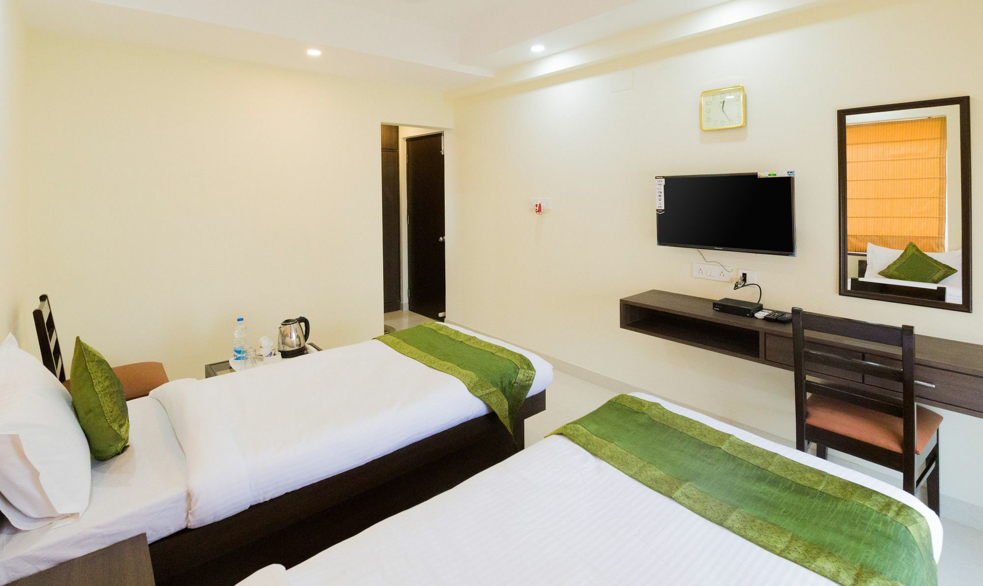 Treebo Trend Newtown Classic Kolkata Bagian luar foto