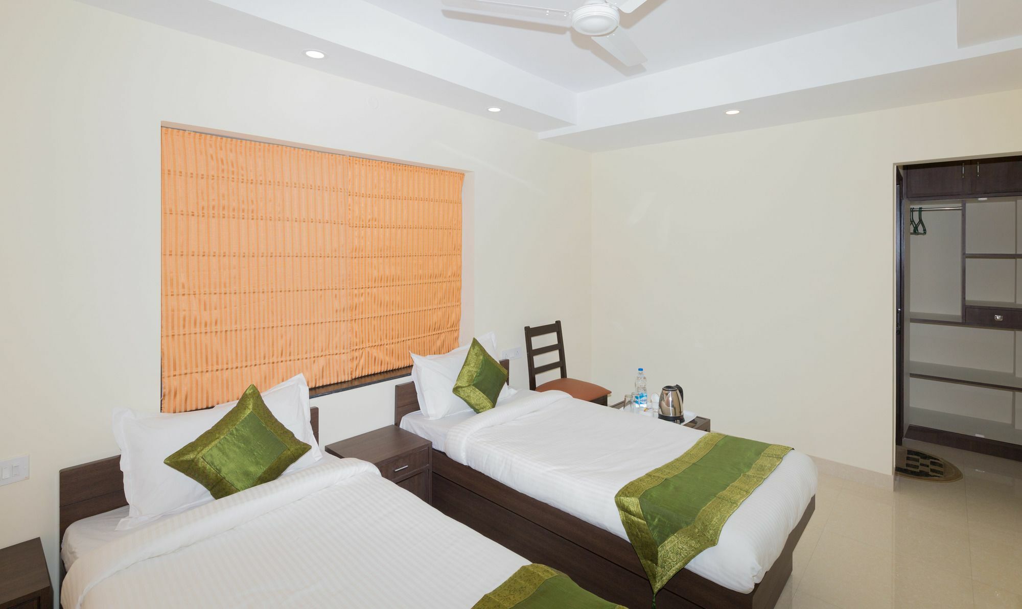 Treebo Trend Newtown Classic Kolkata Bagian luar foto