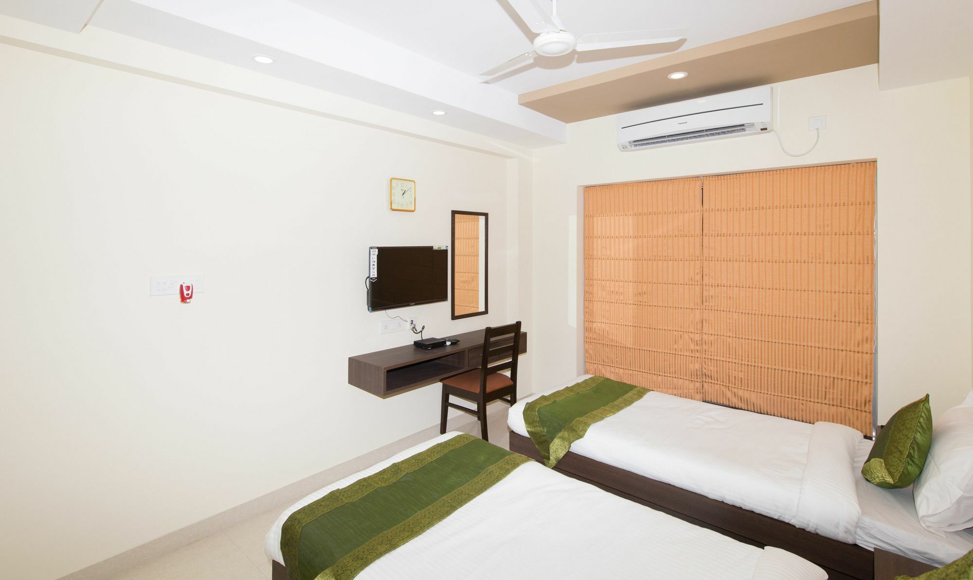 Treebo Trend Newtown Classic Kolkata Bagian luar foto